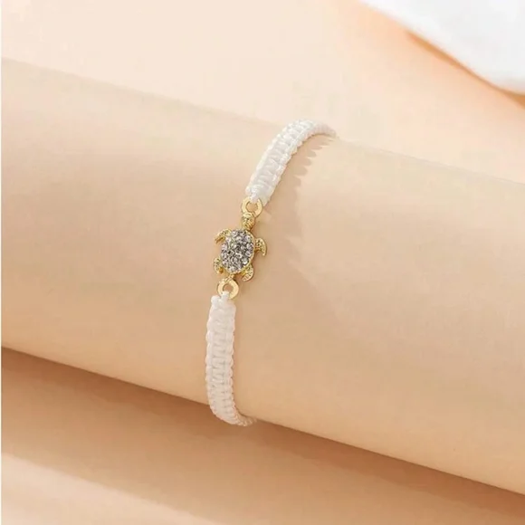 ⚠️Clearance White And Gold Turtle Pendant Bracelet SS - Picture 2 of 3